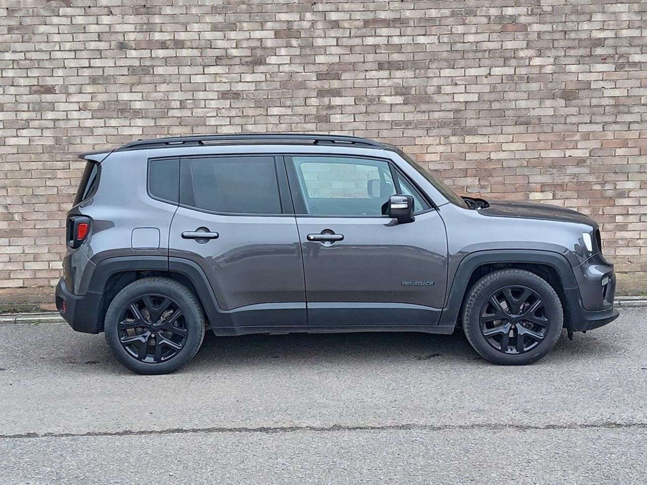 A 2022 JEEP RENEGADE 1.0 GSE T3 Night Eagle SUV 5dr Petrol Manual Euro 6 (s/s) (120 ps) A 2022 JEEP RENEGADE 1.0 GSE T3 Night Eagle SUV 5dr Petrol Manual Euro 6 (s/s) (120 ps)