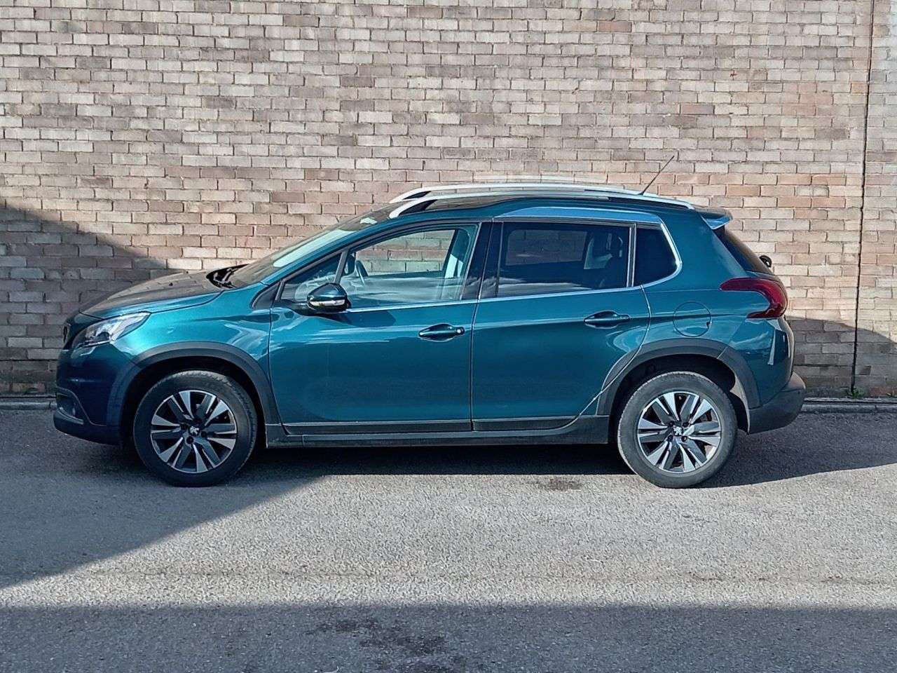 2019 PEUGEOT 2008 2019 PEUGEOT 2008