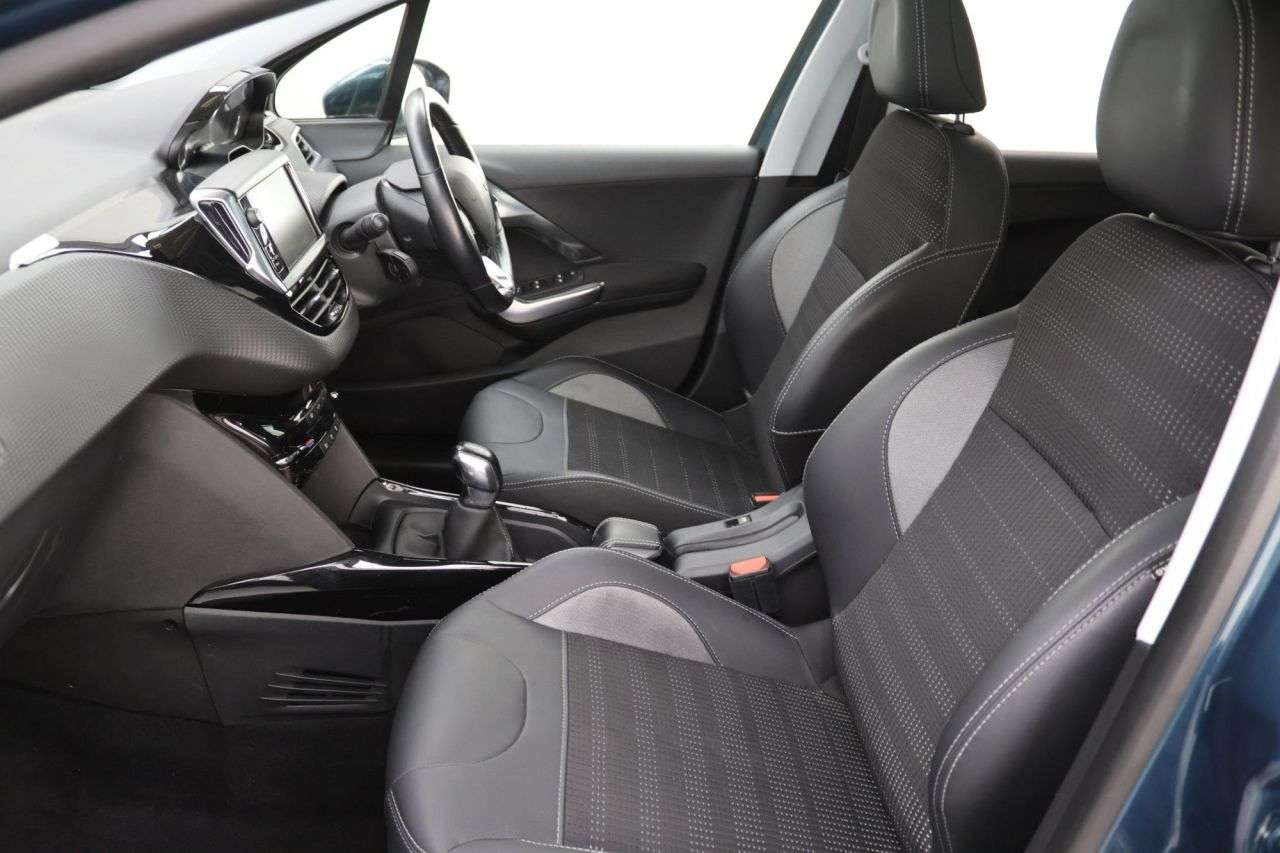 2019 PEUGEOT 2008 2019 PEUGEOT 2008
