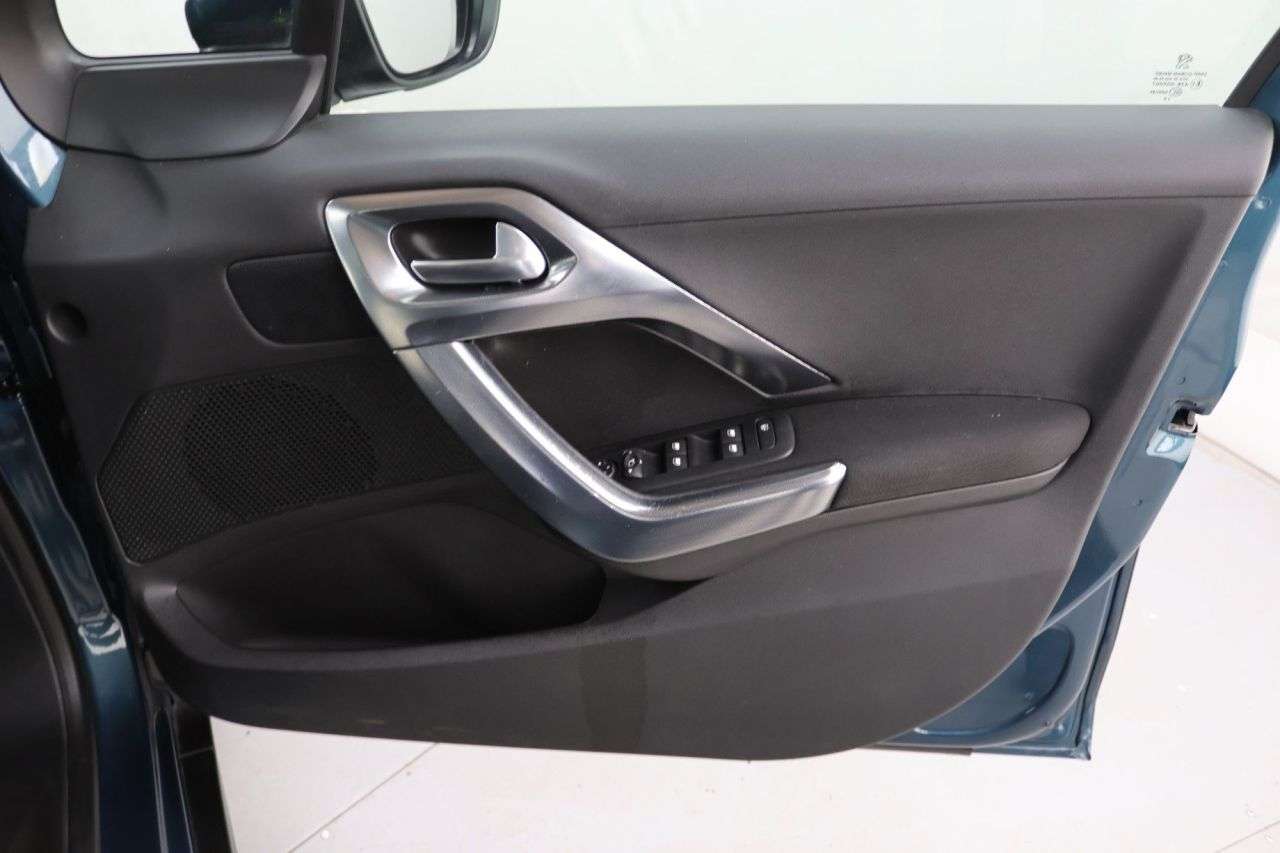 2019 PEUGEOT 2008 2019 PEUGEOT 2008