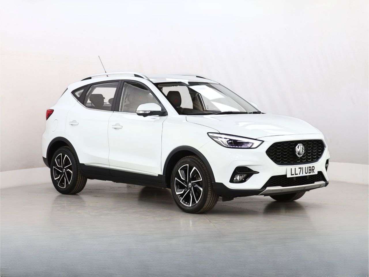 A 2021 MG MG ZS 1.5 VTi-TECH Exclusive SUV 5dr Petrol Manual Euro 6 (s/s) (106 ps) A 2021 MG MG ZS 1.5 VTi-TECH Exclusive SUV 5dr Petrol Manual Euro 6 (s/s) (106 ps)