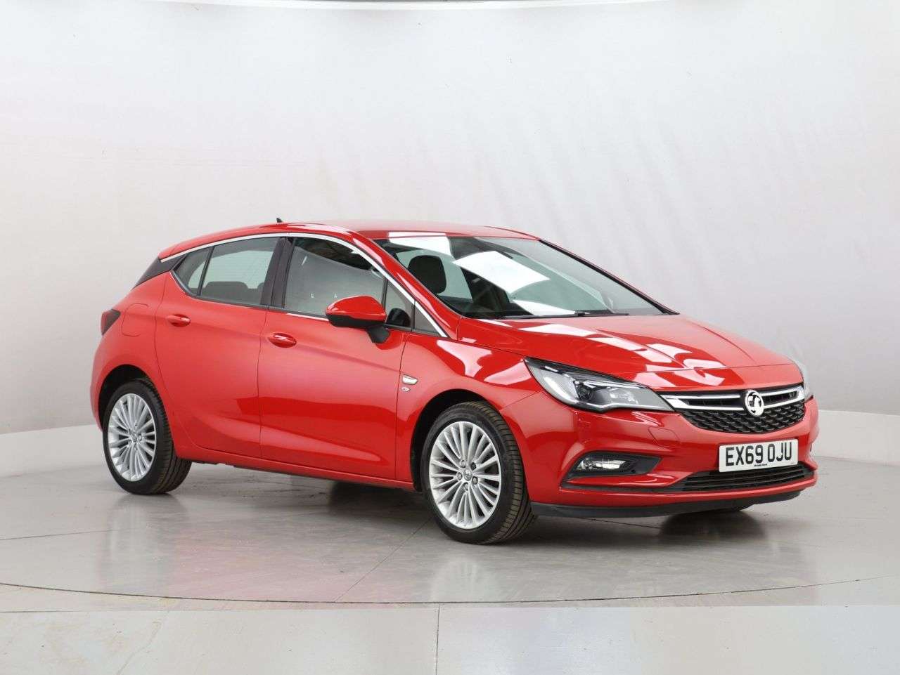 A 2019 VAUXHALL ASTRA 1.4i Turbo Elite Nav Hatchback 5dr Petrol Manual Euro 6 (s/s) (150 ps) A 2019 VAUXHALL ASTRA 1.4i Turbo Elite Nav Hatchback 5dr Petrol Manual Euro 6 (s/s) (150 ps)