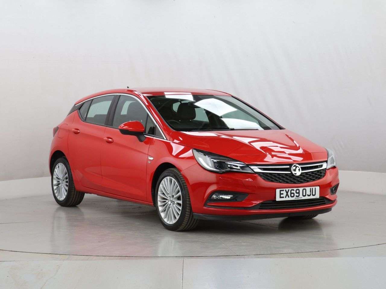 A 2019 VAUXHALL ASTRA 1.4i Turbo Elite Nav Hatchback 5dr Petrol Manual Euro 6 (s/s) (150 ps) A 2019 VAUXHALL ASTRA 1.4i Turbo Elite Nav Hatchback 5dr Petrol Manual Euro 6 (s/s) (150 ps)