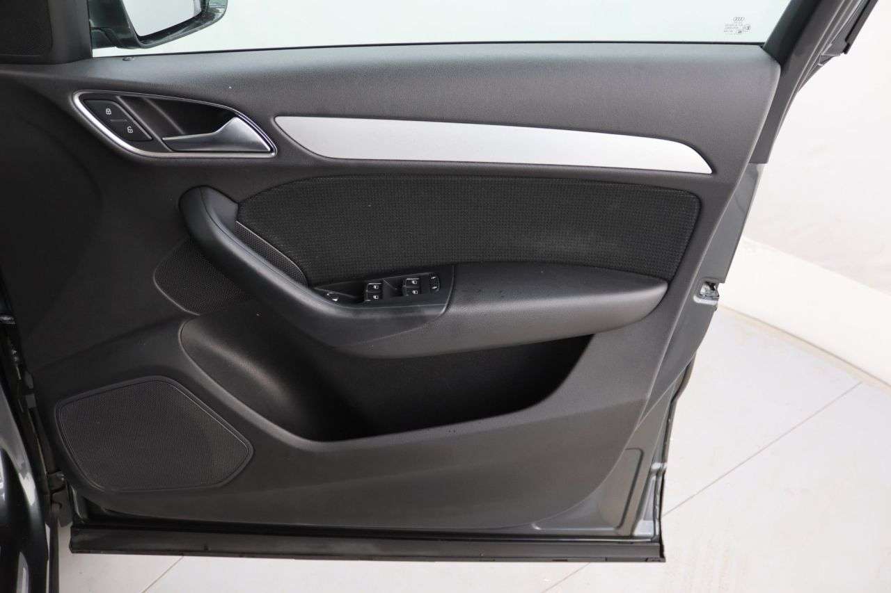 2013 AUDI Q3 2013 AUDI Q3