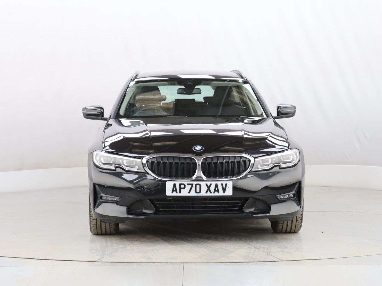 A 2020 BMW 3 SERIES 2.0 318d MHT SE Touring 5dr Diesel Hybrid Auto Euro 6 (s/s) (150 ps) A 2020 BMW 3 SERIES 2.0 318d MHT SE Touring 5dr Diesel Hybrid Auto Euro 6 (s/s) (150 ps)