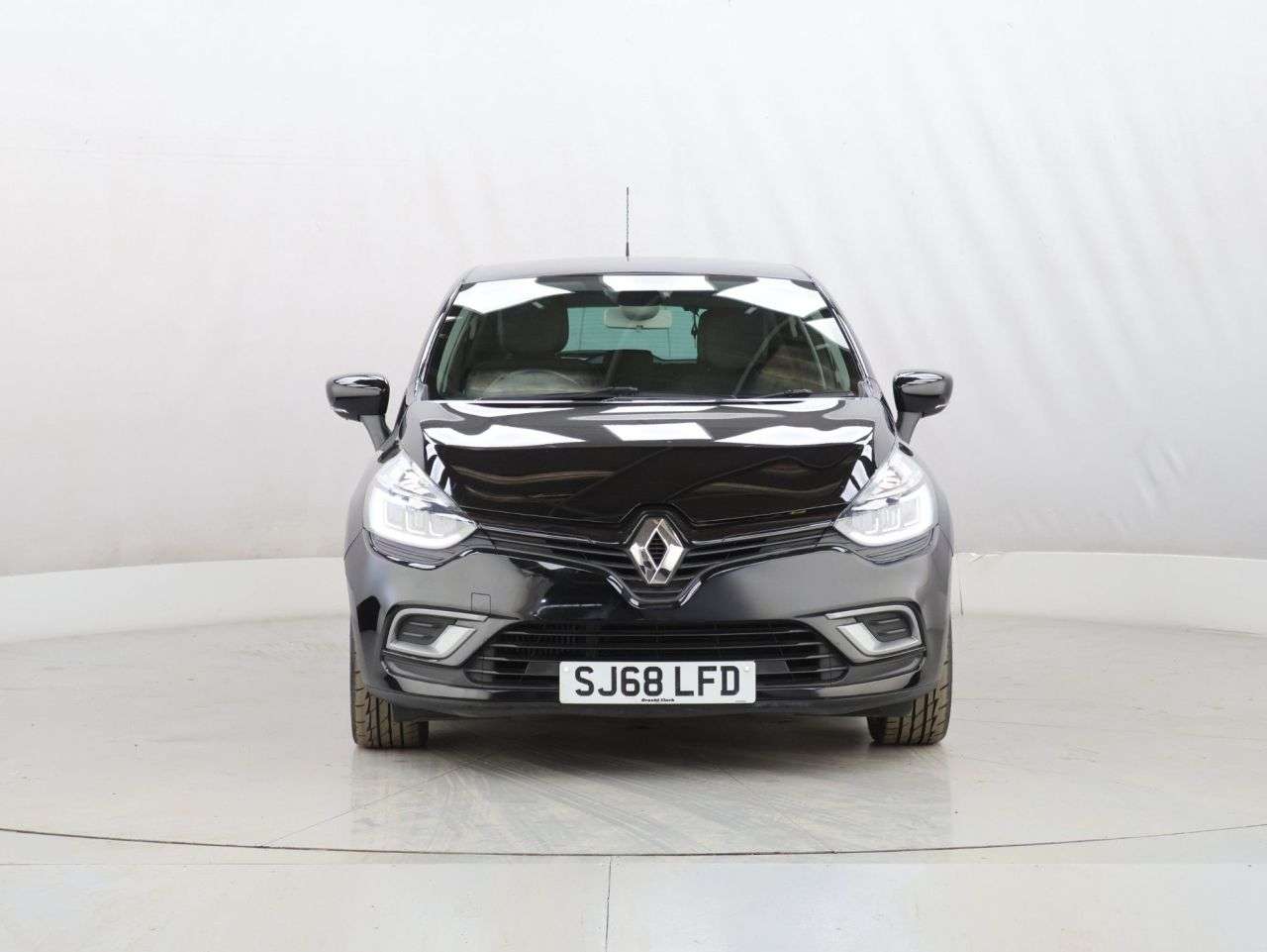 A 2018 RENAULT CLIO 0.9 TCe GT Line Hatchback 5dr Petrol Manual Euro 6 (s/s) (90 ps) A 2018 RENAULT CLIO 0.9 TCe GT Line Hatchback 5dr Petrol Manual Euro 6 (s/s) (90 ps)
