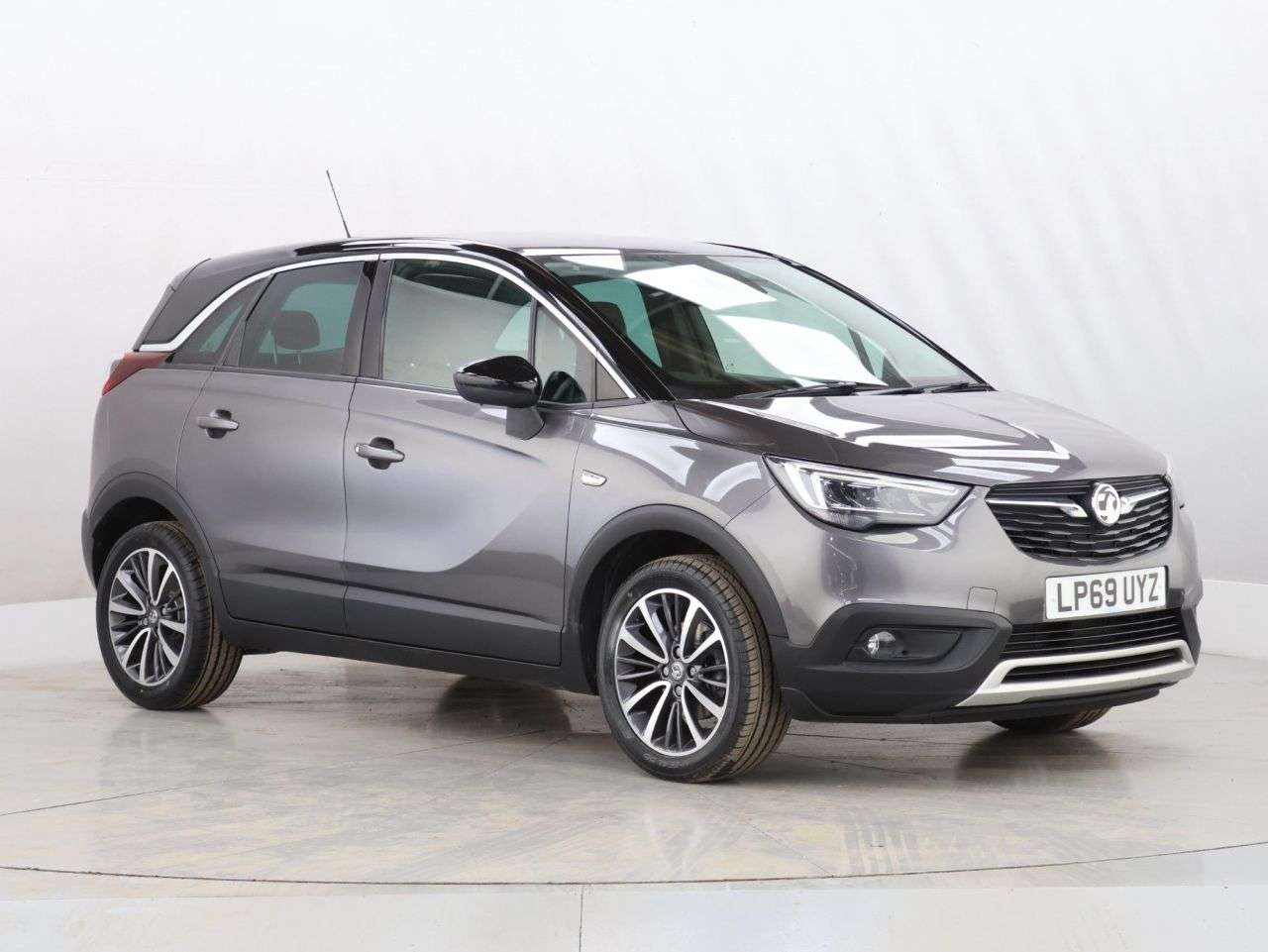 A 2020 VAUXHALL CROSSLAND X 1.2 Turbo GPF Elite SUV 5dr Petrol Manual Euro 6 (s/s) (130 ps) A 2020 VAUXHALL CROSSLAND X 1.2 Turbo GPF Elite SUV 5dr Petrol Manual Euro 6 (s/s) (130 ps)