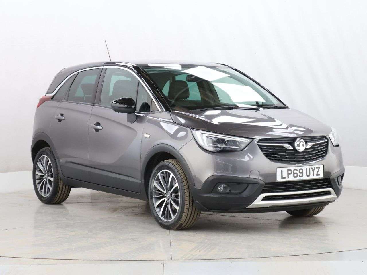 A 2020 VAUXHALL CROSSLAND X 1.2 Turbo GPF Elite SUV 5dr Petrol Manual Euro 6 (s/s) (130 ps) A 2020 VAUXHALL CROSSLAND X 1.2 Turbo GPF Elite SUV 5dr Petrol Manual Euro 6 (s/s) (130 ps)