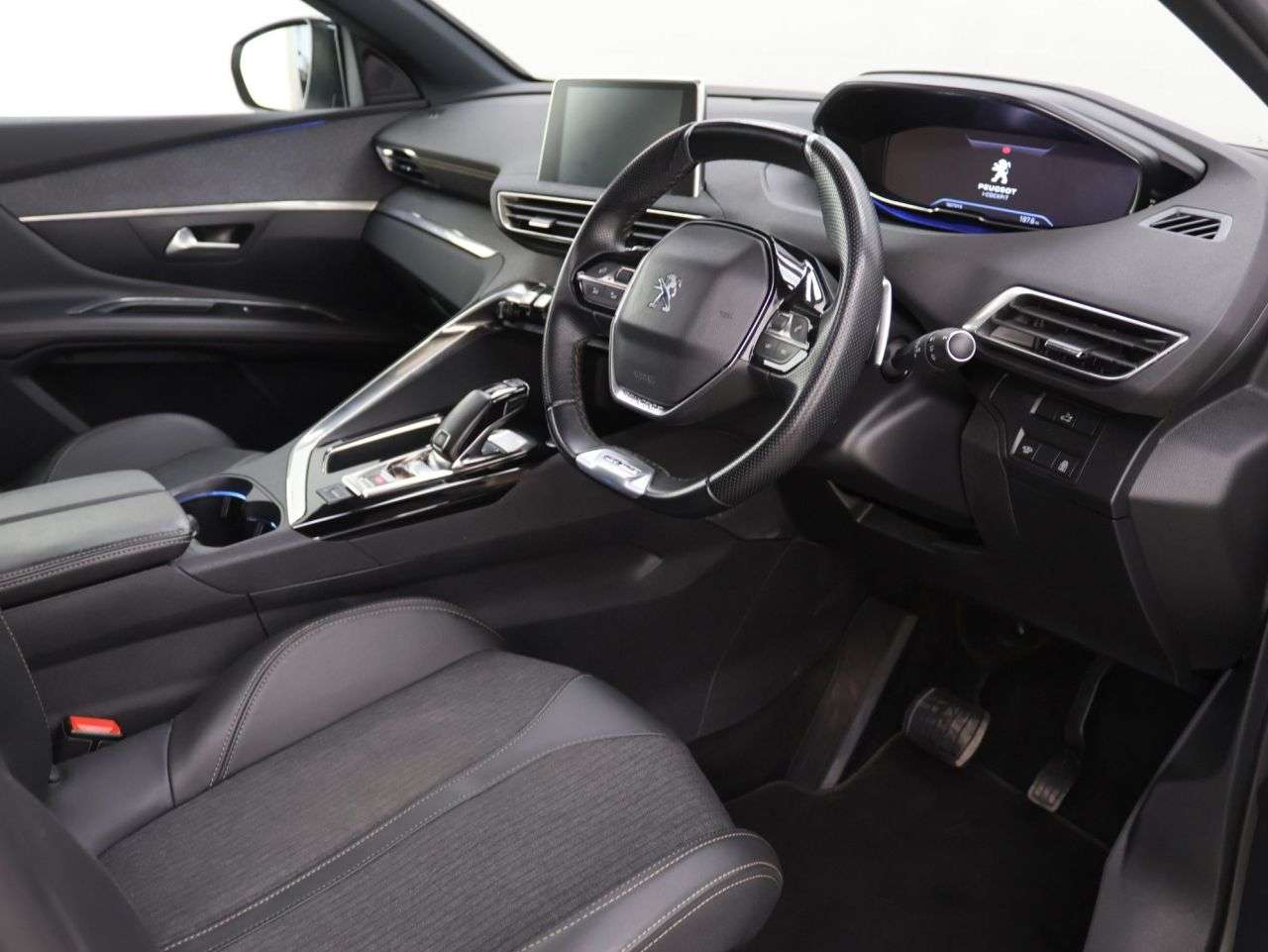 2020 PEUGEOT 3008 2020 PEUGEOT 3008