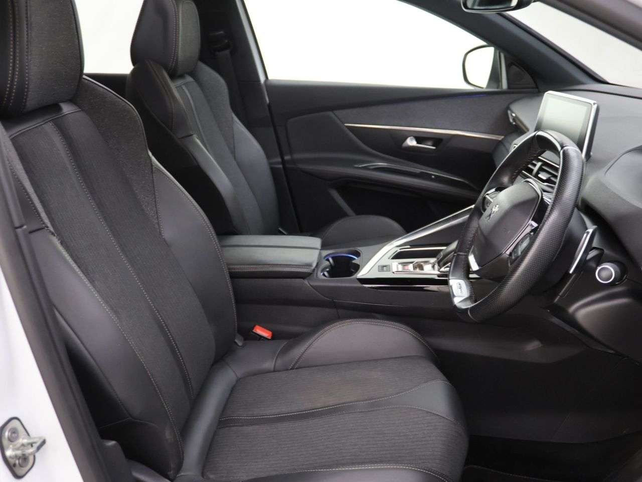 2020 PEUGEOT 3008 2020 PEUGEOT 3008