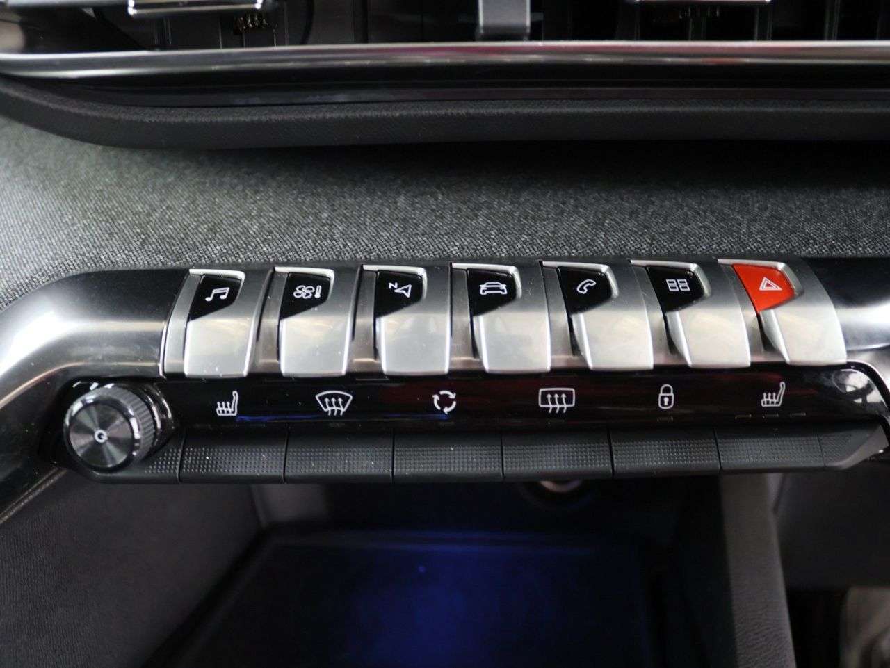 2020 PEUGEOT 3008 2020 PEUGEOT 3008