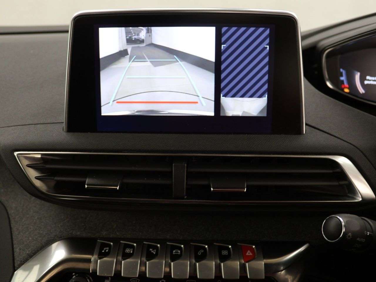 2020 PEUGEOT 3008 2020 PEUGEOT 3008