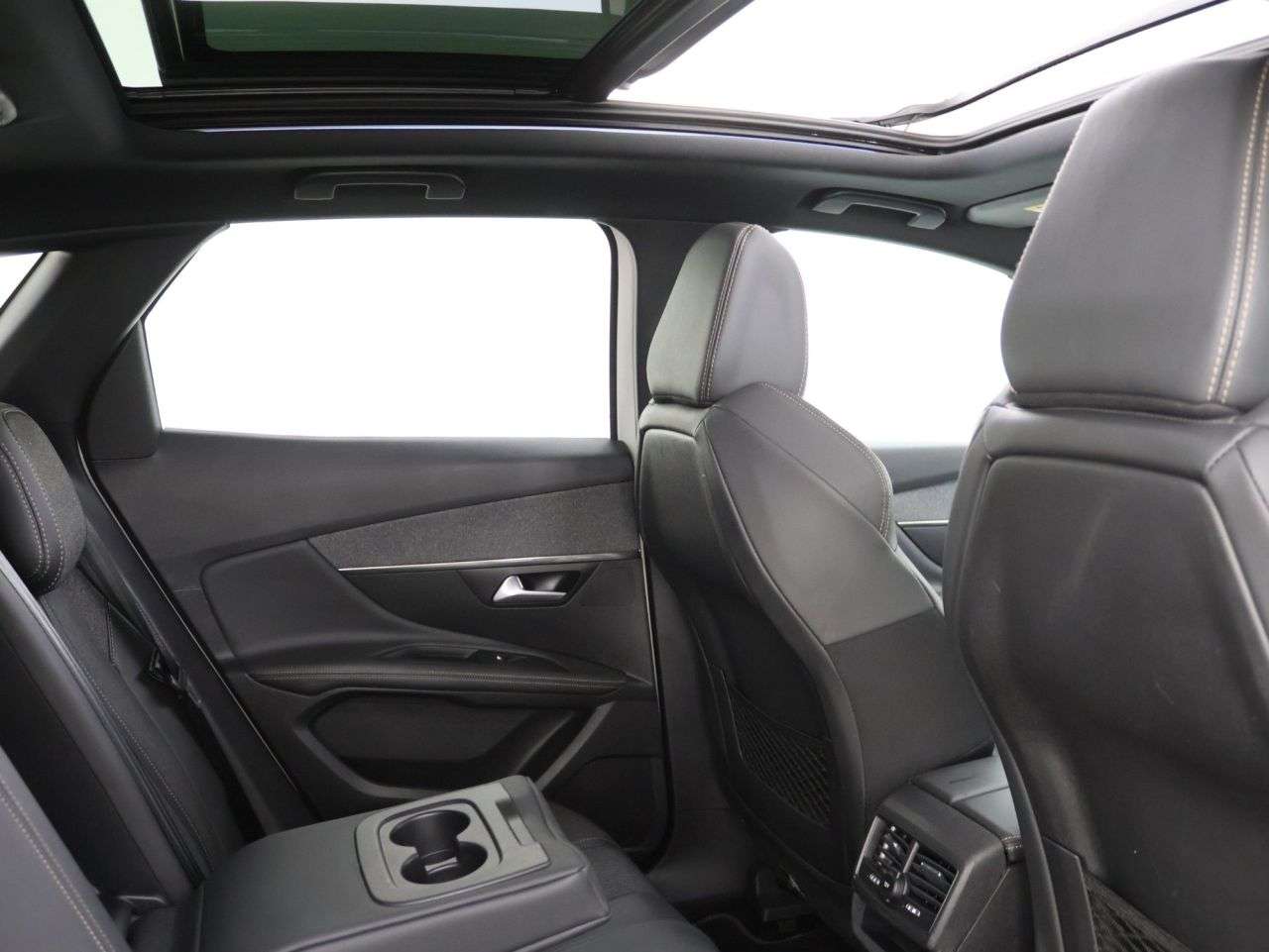 A 2020 PEUGEOT 3008 1.2 PureTech GT Line Premium SUV 5dr Petrol EAT Euro 6 (s/s) (130 ps) A 2020 PEUGEOT 3008 1.2 PureTech GT Line Premium SUV 5dr Petrol EAT Euro 6 (s/s) (130 ps)