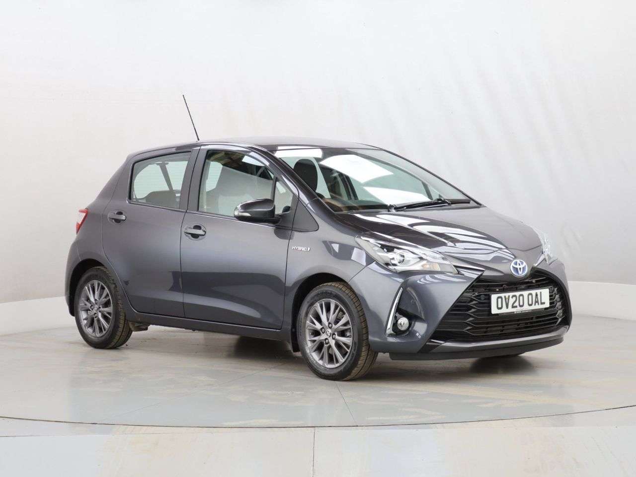A 2020 TOYOTA YARIS 1.5 VVT-h Icon Hatchback 5dr Petrol Hybrid E-CVT Euro 6 (s/s) (100 ps) A 2020 TOYOTA YARIS 1.5 VVT-h Icon Hatchback 5dr Petrol Hybrid E-CVT Euro 6 (s/s) (100 ps)