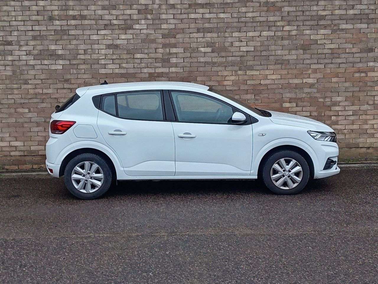 A 2022 DACIA SANDERO 1.0 TCe Comfort Hatchback 5dr Petrol CVT Euro 6 (s/s) (90 ps) A 2022 DACIA SANDERO 1.0 TCe Comfort Hatchback 5dr Petrol CVT Euro 6 (s/s) (90 ps)