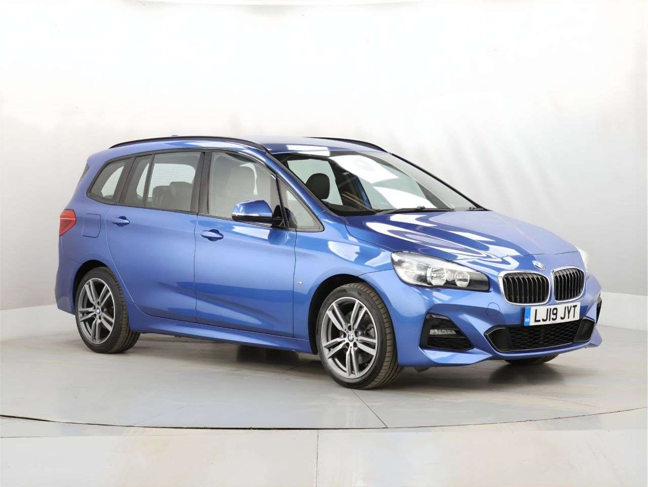 A 2019 BMW 2 SERIES GRAN TOURER 2.0 218d M Sport MPV 5dr Diesel Auto Euro 6 (s/s) (150 ps) A 2019 BMW 2 SERIES GRAN TOURER 2.0 218d M Sport MPV 5dr Diesel Auto Euro 6 (s/s) (150 ps)