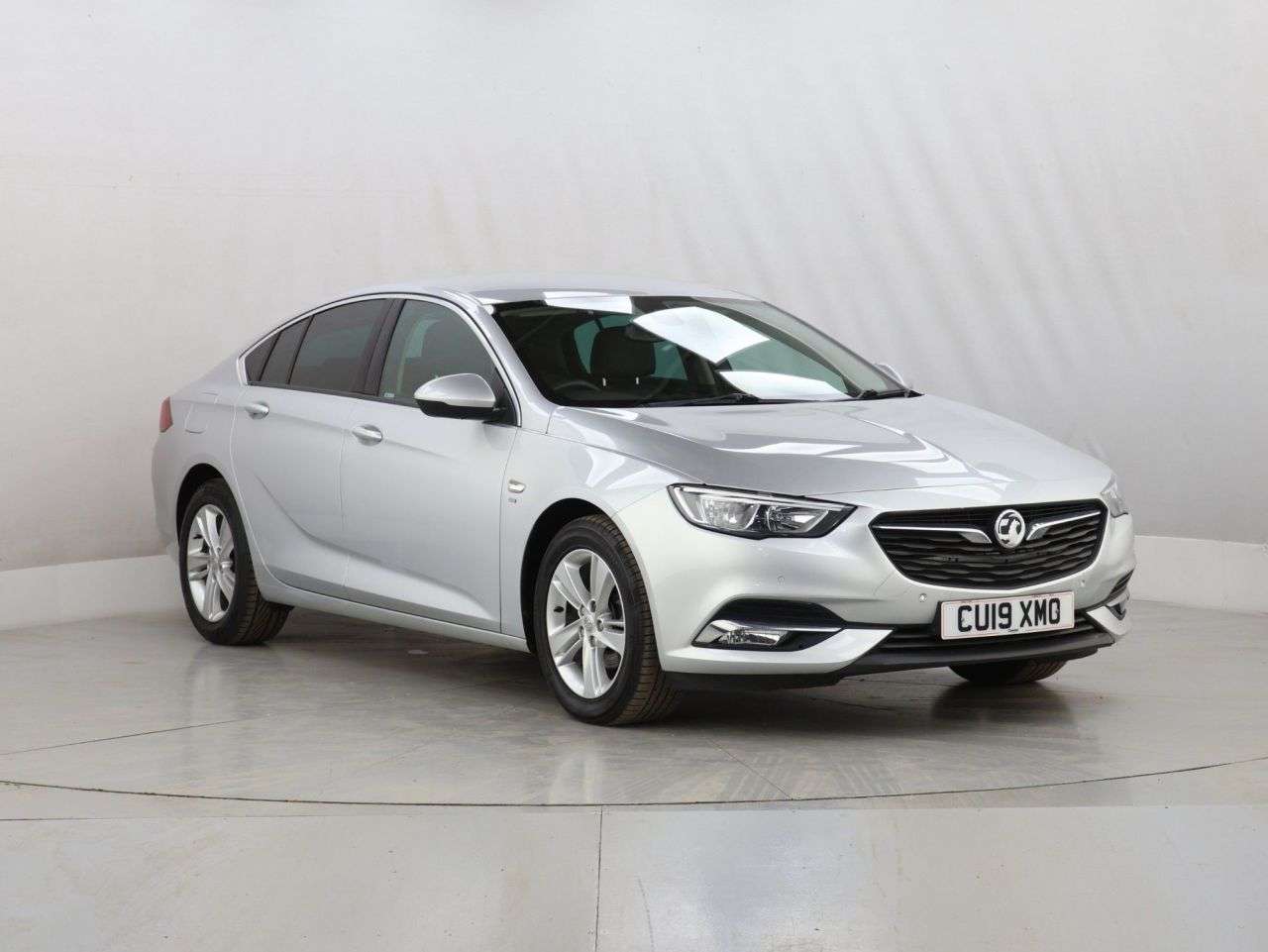 A 2019 VAUXHALL INSIGNIA 1.5i Turbo GPF SRi Nav Grand Sport 5dr Petrol Manual Euro 6 (s/s) (165 ps) A 2019 VAUXHALL INSIGNIA 1.5i Turbo GPF SRi Nav Grand Sport 5dr Petrol Manual Euro 6 (s/s) (165 ps)