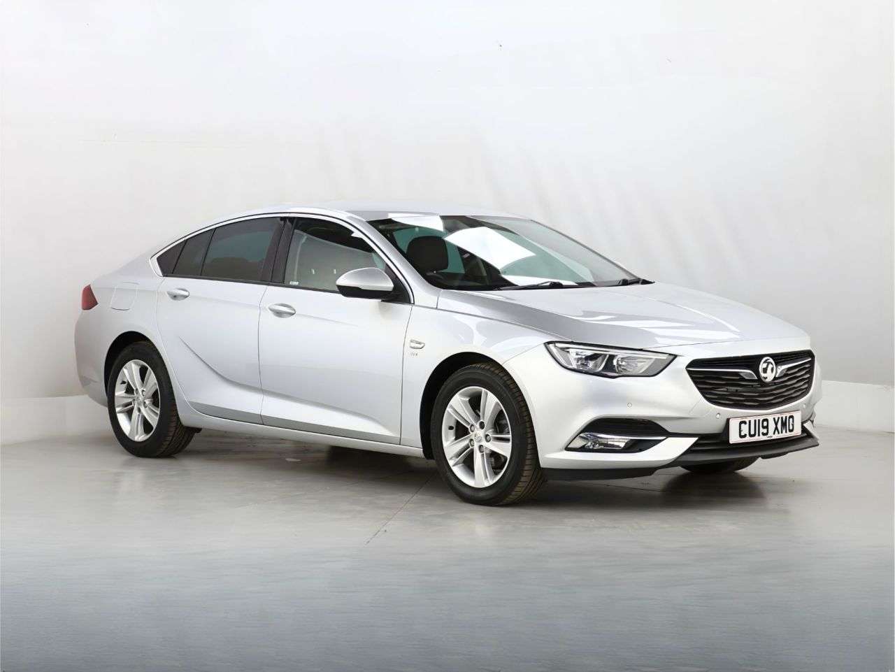 A 2019 VAUXHALL INSIGNIA 1.5i Turbo GPF SRi Nav Grand Sport 5dr Petrol Manual Euro 6 (s/s) (165 ps) A 2019 VAUXHALL INSIGNIA 1.5i Turbo GPF SRi Nav Grand Sport 5dr Petrol Manual Euro 6 (s/s) (165 ps)