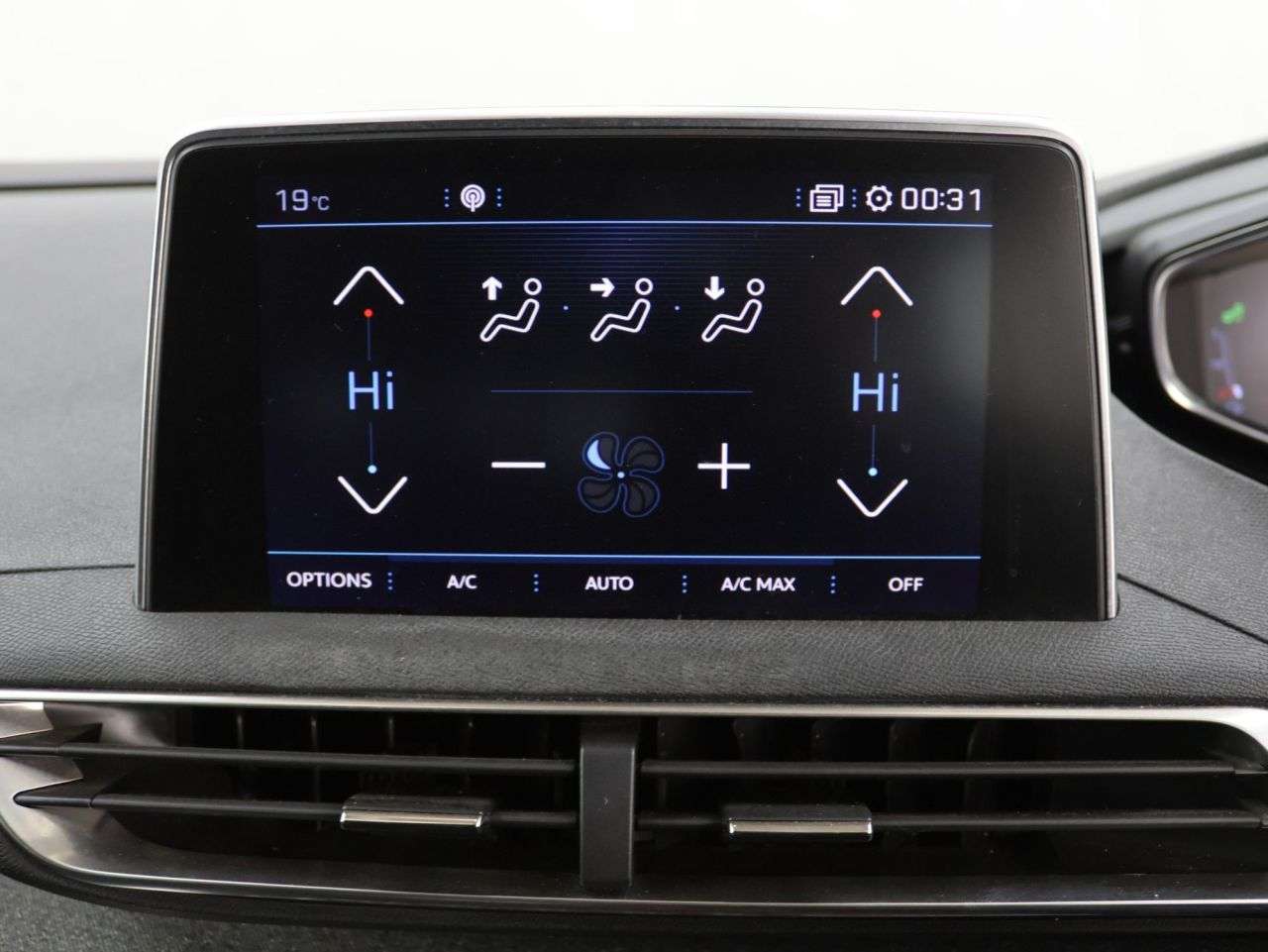 2019 PEUGEOT 3008 2019 PEUGEOT 3008