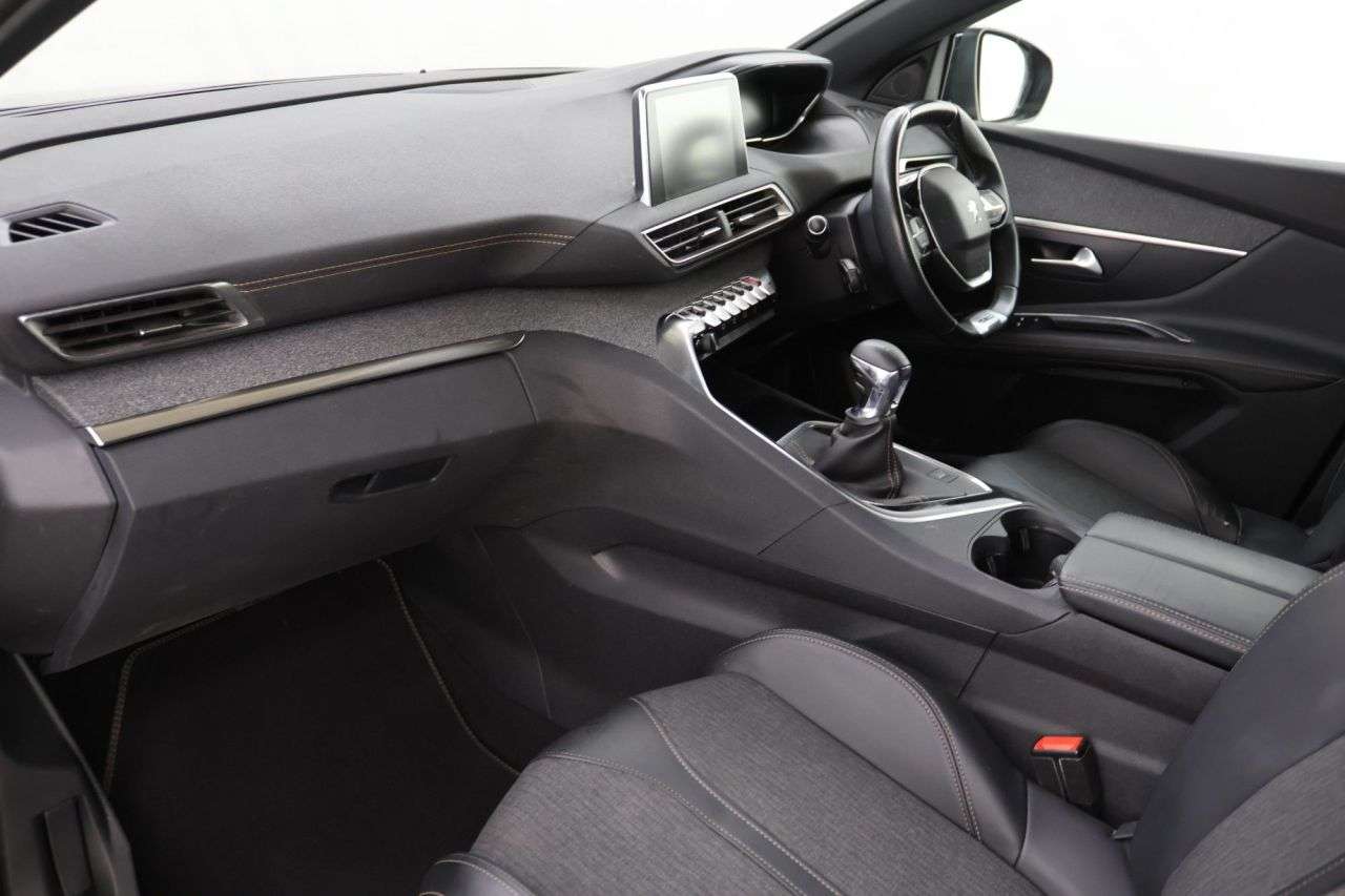 2019 PEUGEOT 3008 2019 PEUGEOT 3008