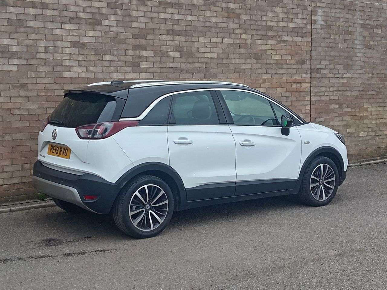 A 2019 VAUXHALL CROSSLAND X 1.2 Elite SUV 5dr Petrol Manual Euro 6 (83 ps) A 2019 VAUXHALL CROSSLAND X 1.2 Elite SUV 5dr Petrol Manual Euro 6 (83 ps)