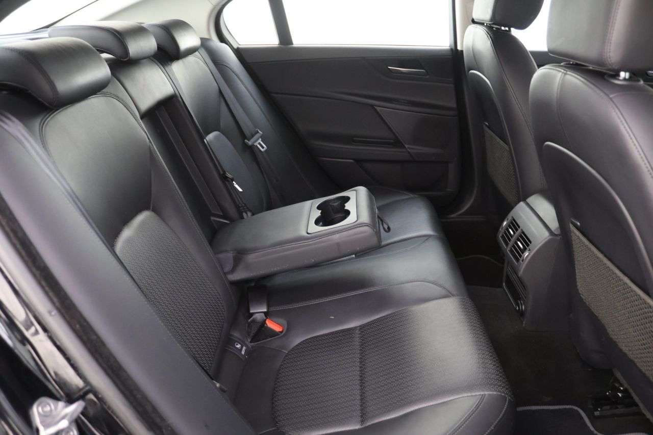 2018 JAGUAR XE 2018 JAGUAR XE