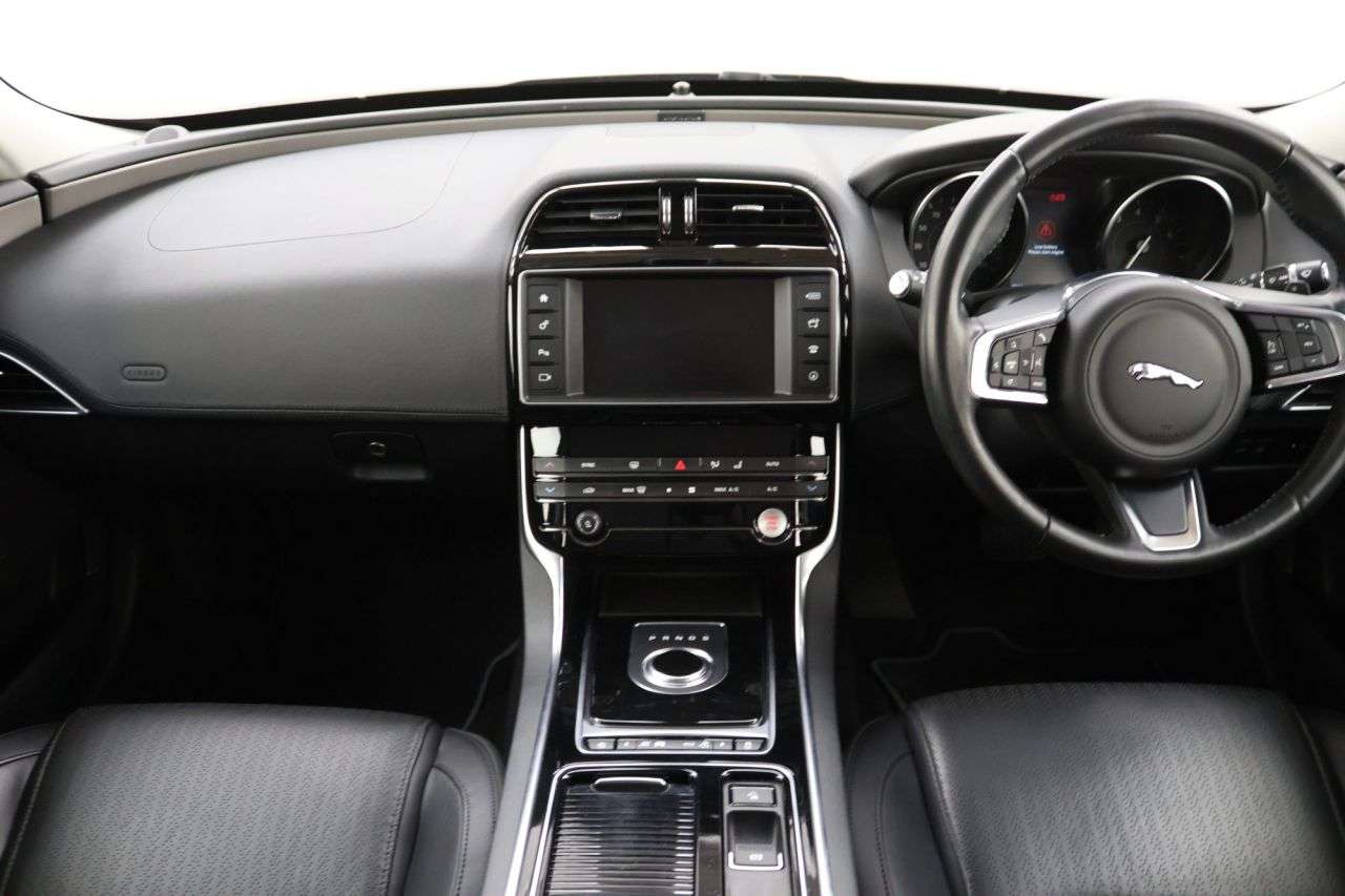 2018 JAGUAR XE 2018 JAGUAR XE