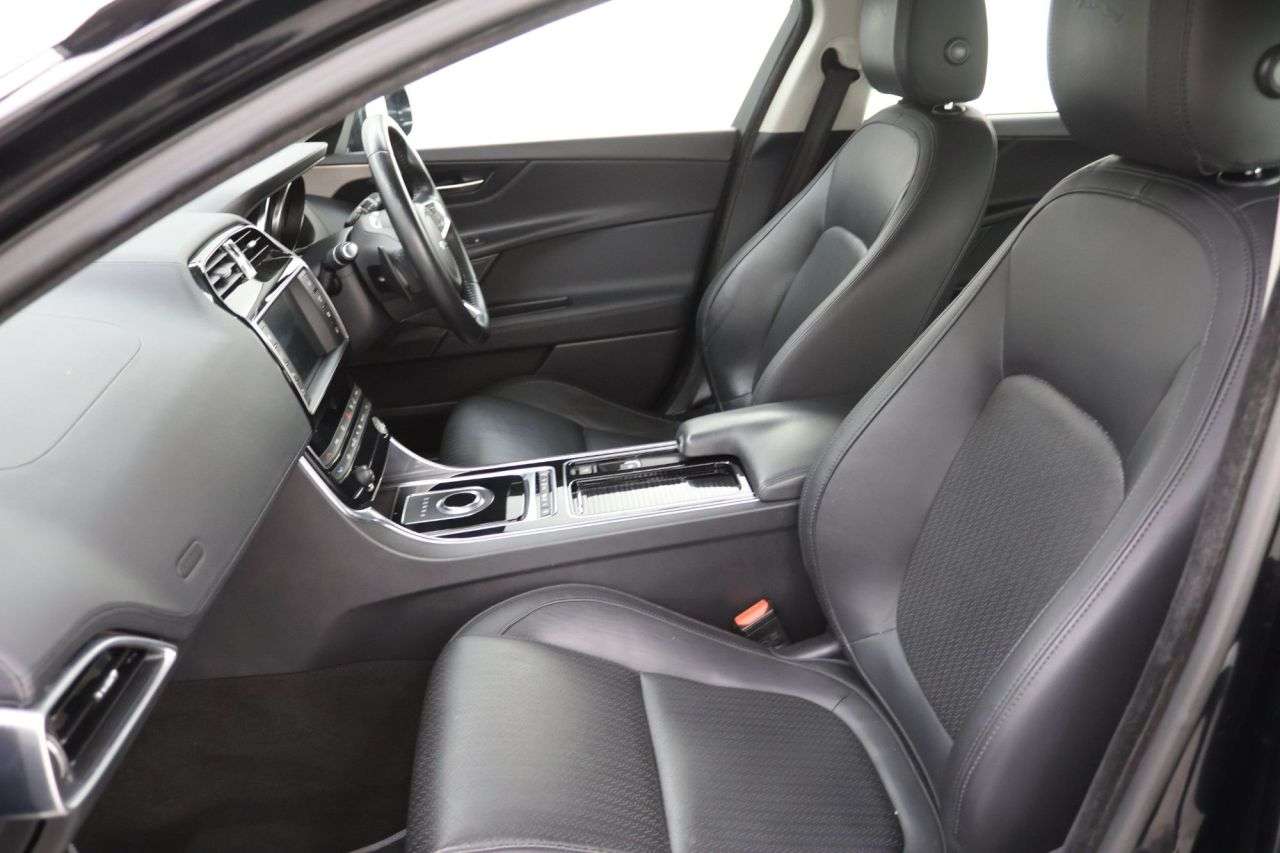 2018 JAGUAR XE 2018 JAGUAR XE