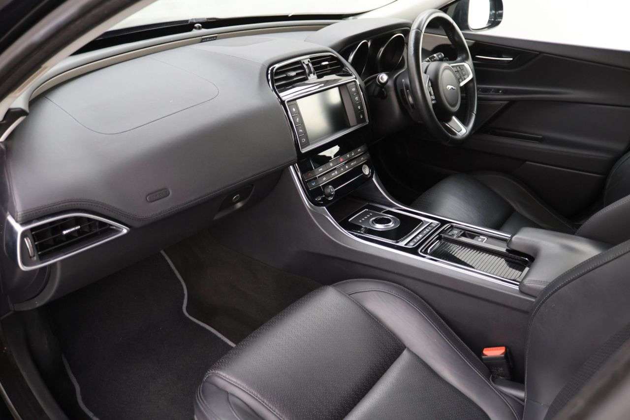 2018 JAGUAR XE 2018 JAGUAR XE