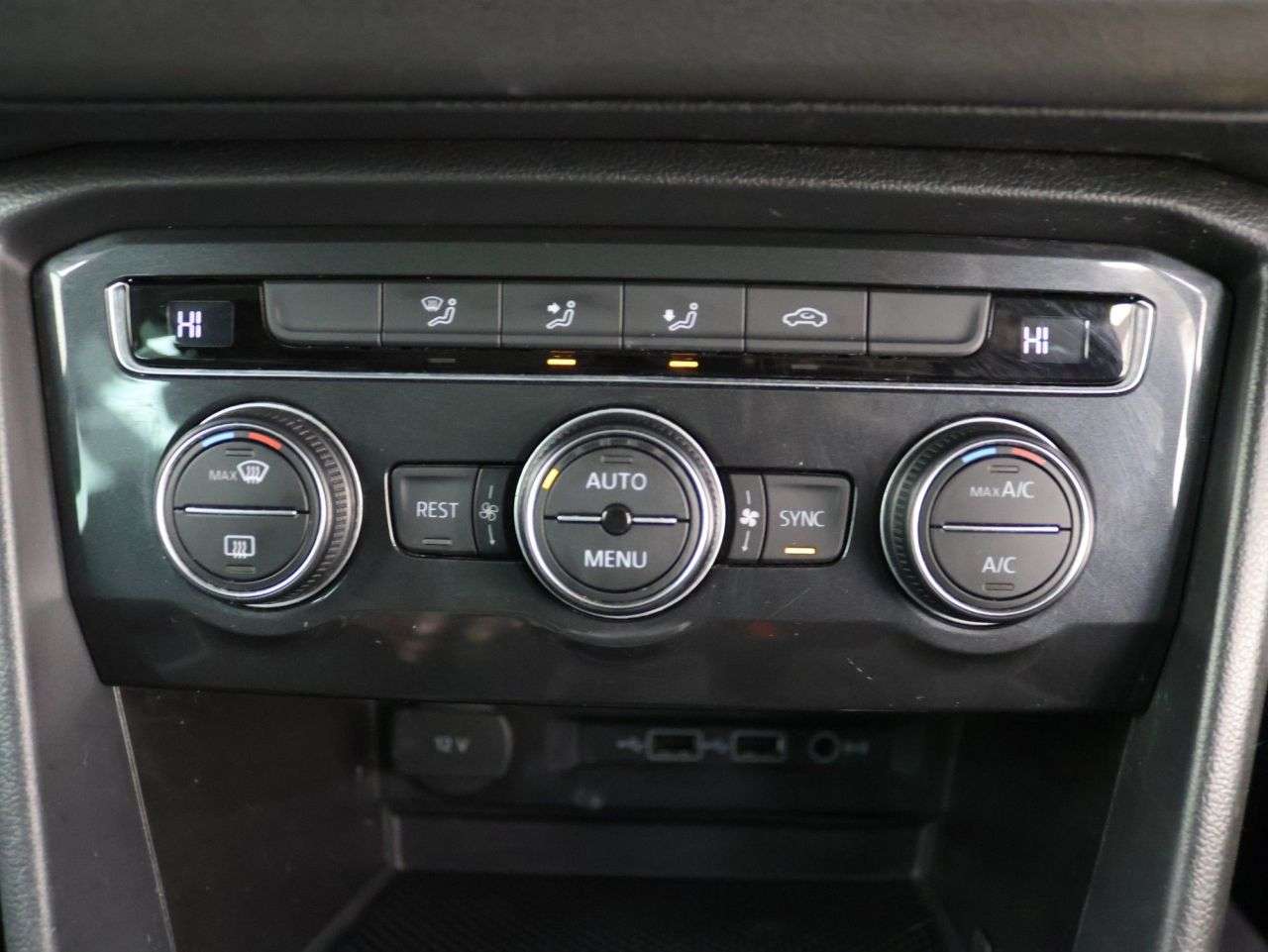 2019 VOLKSWAGEN TIGUAN 2019 VOLKSWAGEN TIGUAN