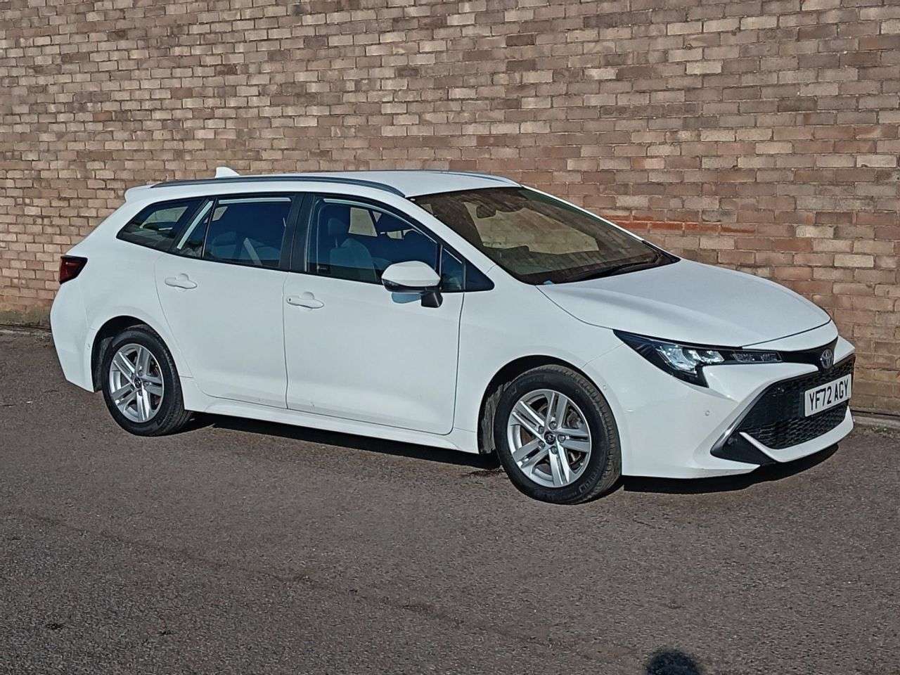A 2022 TOYOTA COROLLA 1.8 VVT-h GPF Icon Tech Touring Sports 5dr Petrol Hybrid CVT Euro 6 (s/s) ( A 2022 TOYOTA COROLLA 1.8 VVT-h GPF Icon Tech Touring Sports 5dr Petrol Hybrid CVT Euro 6 (s/s) (