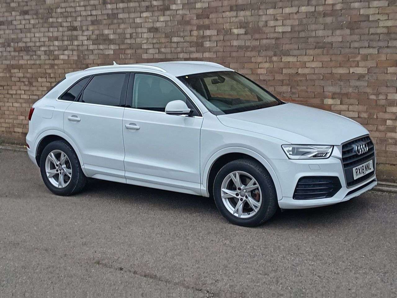 A 2018 AUDI Q3 1.4 TFSI CoD Sport SUV 5dr Petrol S Tronic Euro 6 (s/s) (150 ps) A 2018 AUDI Q3 1.4 TFSI CoD Sport SUV 5dr Petrol S Tronic Euro 6 (s/s) (150 ps)