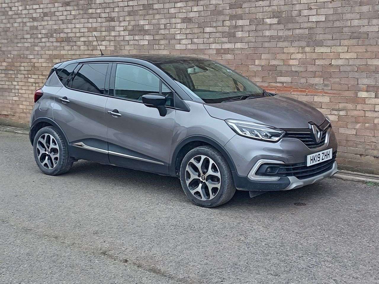 A 2019 RENAULT CAPTUR 1.5 dCi ENERGY GT Line SUV 5dr Diesel Manual Euro 6 (s/s) (90 ps) A 2019 RENAULT CAPTUR 1.5 dCi ENERGY GT Line SUV 5dr Diesel Manual Euro 6 (s/s) (90 ps)