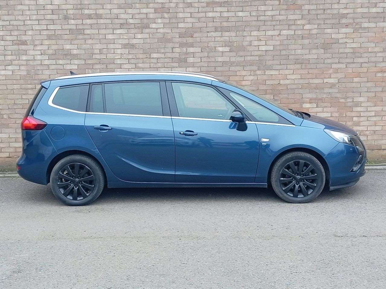 A 2016 VAUXHALL ZAFIRA TOURER 1.4i Turbo Energy MPV 5dr Petrol Manual Euro 6 (140 ps) A 2016 VAUXHALL ZAFIRA TOURER 1.4i Turbo Energy MPV 5dr Petrol Manual Euro 6 (140 ps)