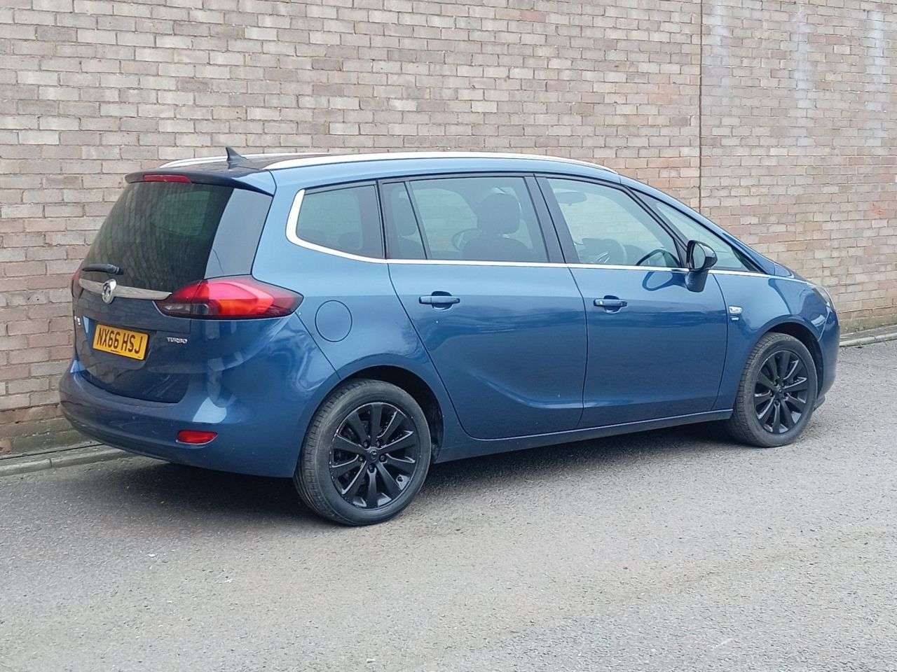 A 2016 VAUXHALL ZAFIRA TOURER 1.4i Turbo Energy MPV 5dr Petrol Manual Euro 6 (140 ps) A 2016 VAUXHALL ZAFIRA TOURER 1.4i Turbo Energy MPV 5dr Petrol Manual Euro 6 (140 ps)