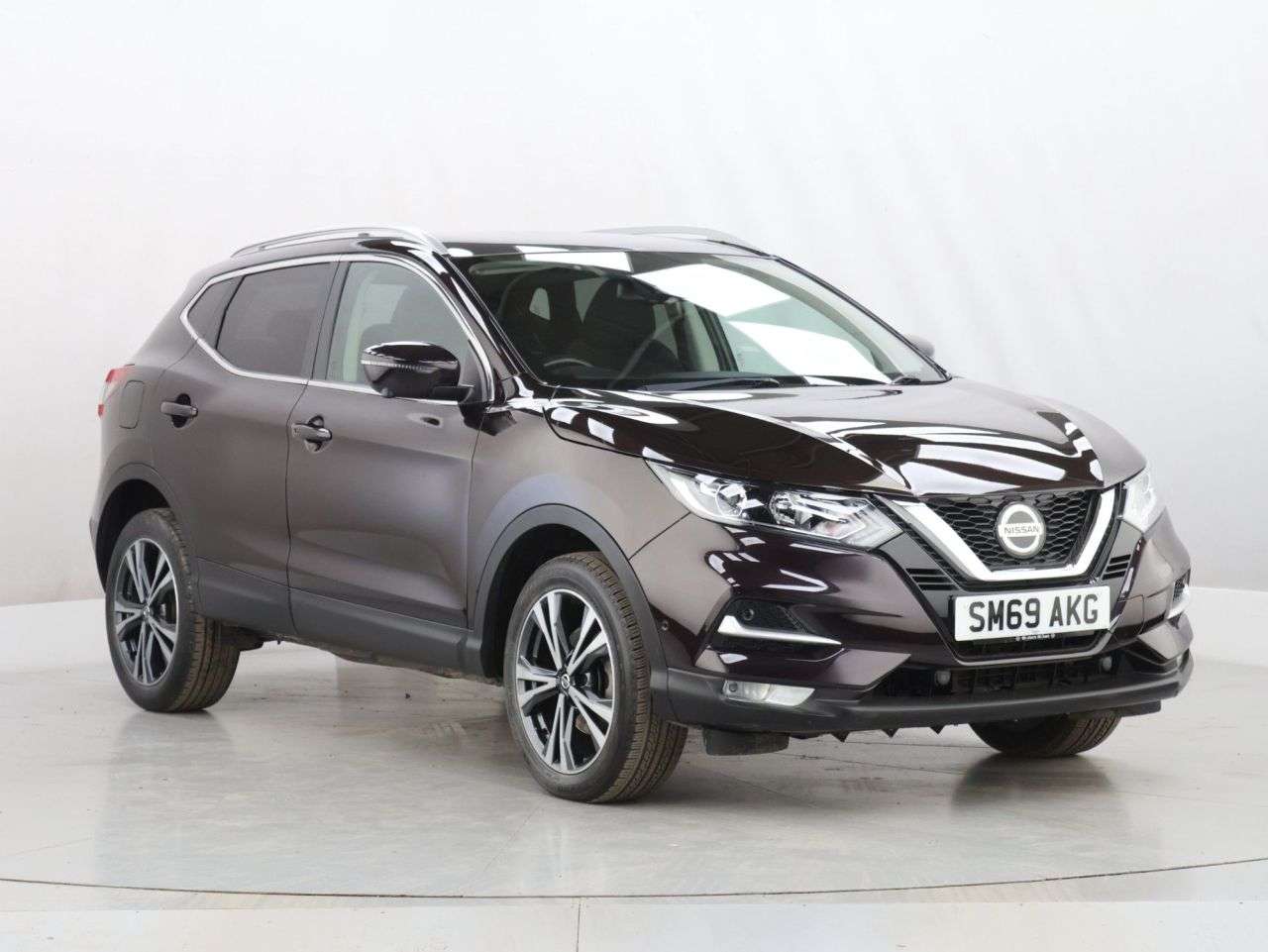 A 2019 NISSAN QASHQAI 1.3 DIG-T N-Connecta SUV 5dr Petrol Manual Euro 6 (s/s) (140 ps) A 2019 NISSAN QASHQAI 1.3 DIG-T N-Connecta SUV 5dr Petrol Manual Euro 6 (s/s) (140 ps)