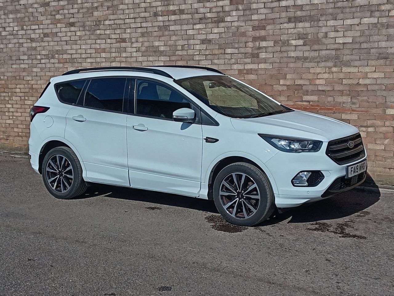 A 2019 FORD KUGA 1.5T EcoBoost GPF ST-Line SUV 5dr Petrol Manual Euro 6 (s/s) (150 ps) A 2019 FORD KUGA 1.5T EcoBoost GPF ST-Line SUV 5dr Petrol Manual Euro 6 (s/s) (150 ps)