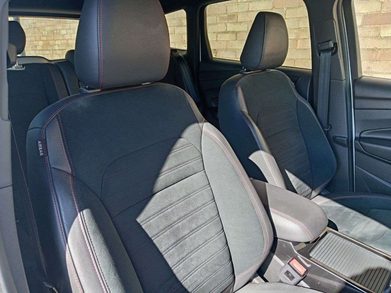 A 2019 FORD KUGA 1.5T EcoBoost GPF ST-Line SUV 5dr Petrol Manual Euro 6 (s/s) (150 ps) A 2019 FORD KUGA 1.5T EcoBoost GPF ST-Line SUV 5dr Petrol Manual Euro 6 (s/s) (150 ps)