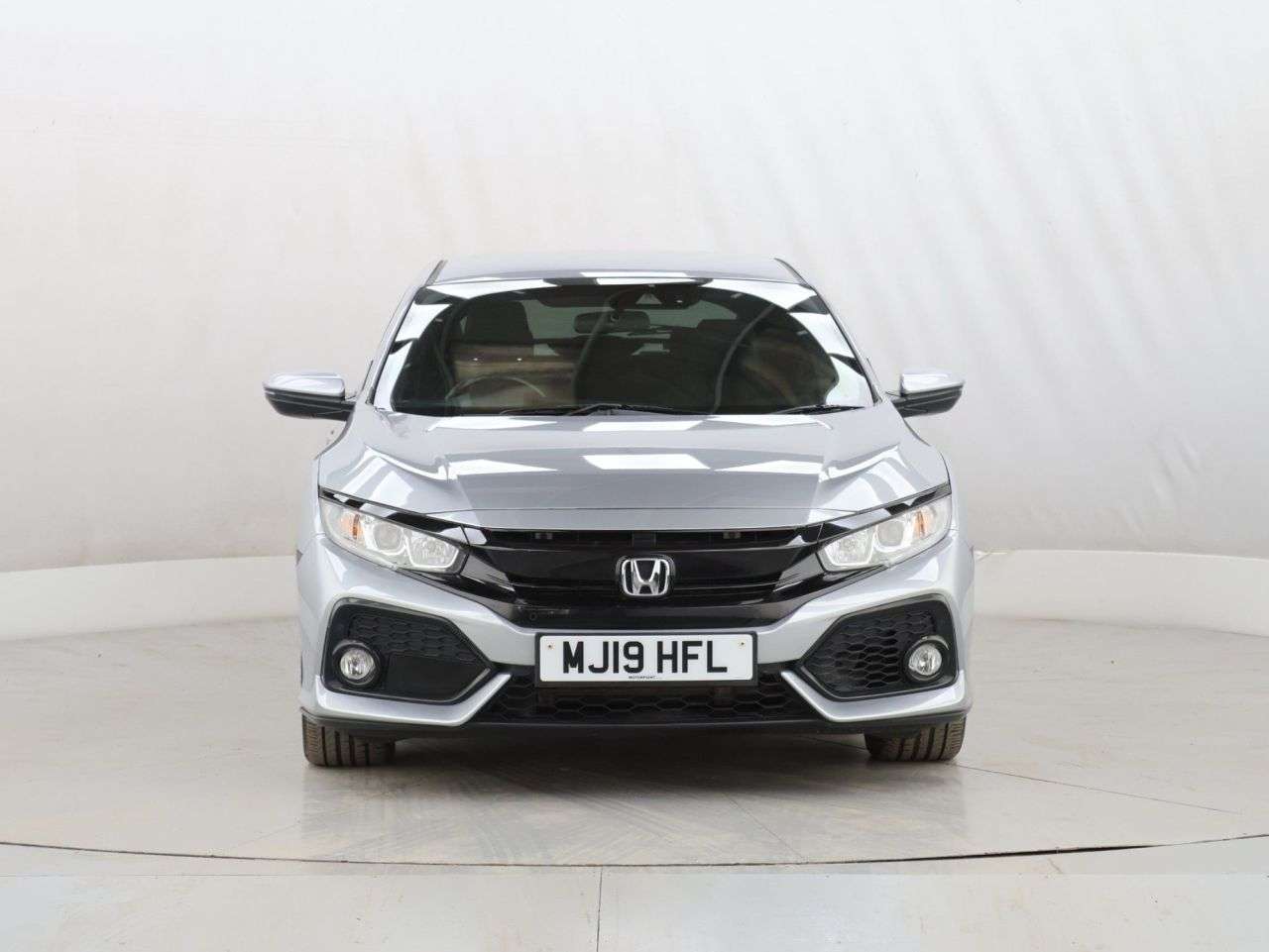 A 2019 HONDA CIVIC 1.6 i-DTEC SR Hatchback 5dr Diesel Manual Euro 6 (s/s) (120 ps) A 2019 HONDA CIVIC 1.6 i-DTEC SR Hatchback 5dr Diesel Manual Euro 6 (s/s) (120 ps)