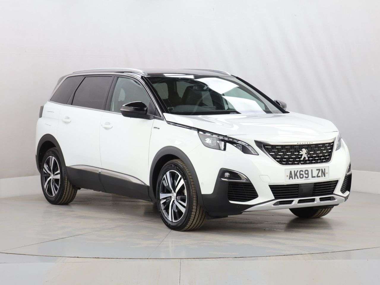 A 2019 PEUGEOT 5008 1.5 BlueHDi GT Line SUV 5dr Diesel Manual Euro 6 (s/s) (130 ps) A 2019 PEUGEOT 5008 1.5 BlueHDi GT Line SUV 5dr Diesel Manual Euro 6 (s/s) (130 ps)