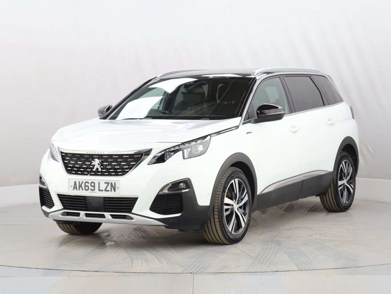 2019 PEUGEOT 5008 2019 PEUGEOT 5008