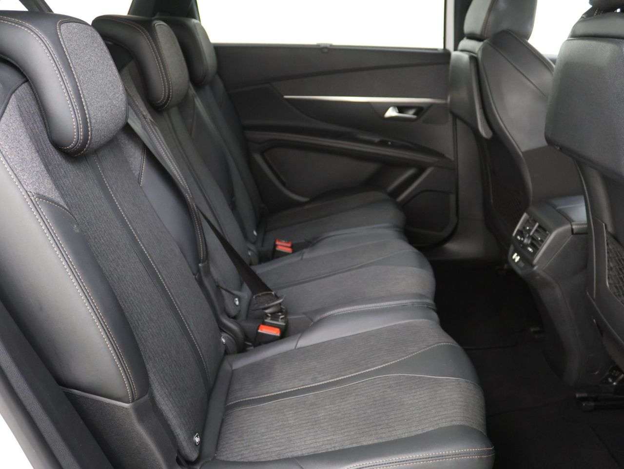 2019 PEUGEOT 5008 2019 PEUGEOT 5008