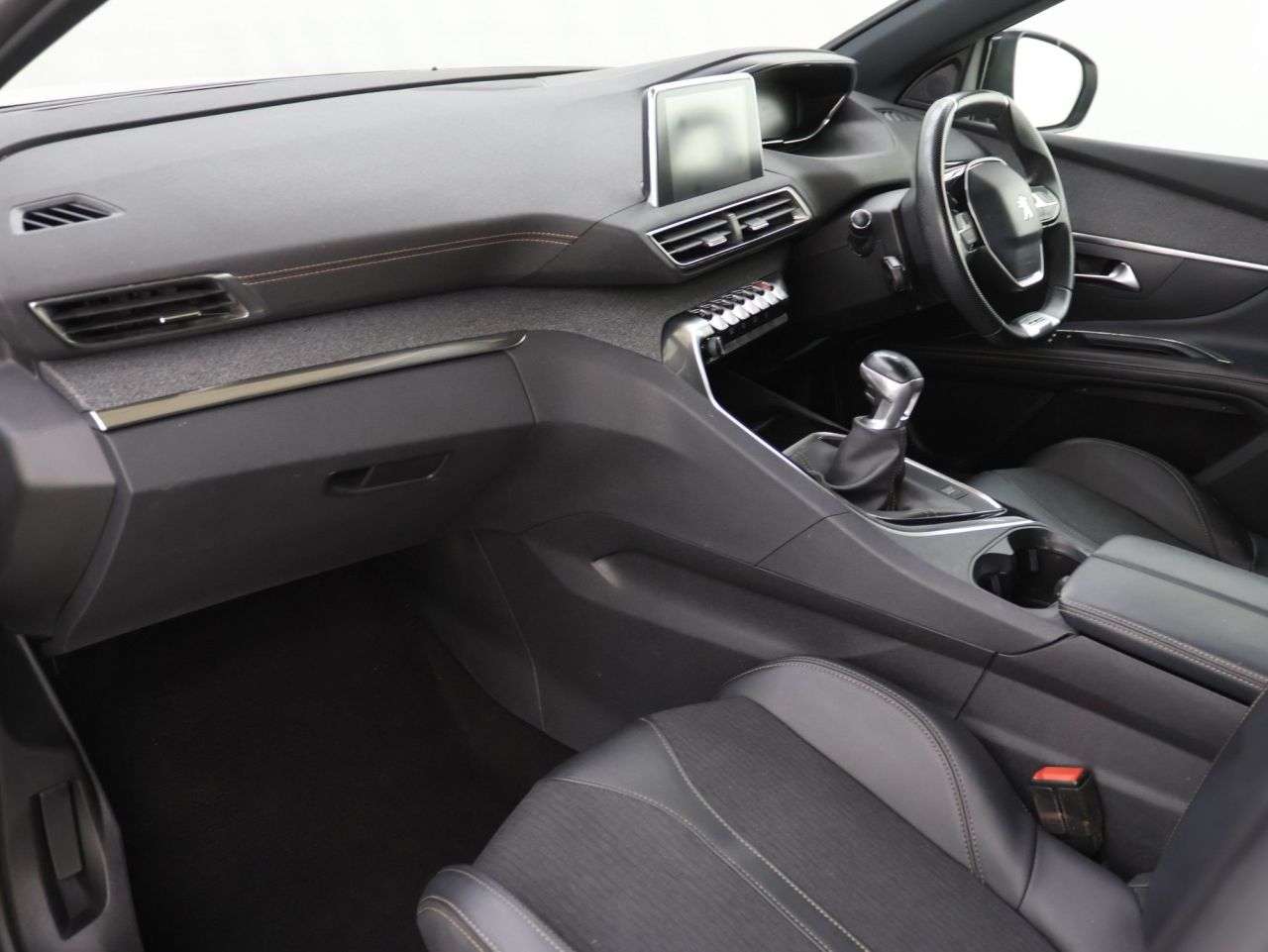 2019 PEUGEOT 5008 2019 PEUGEOT 5008
