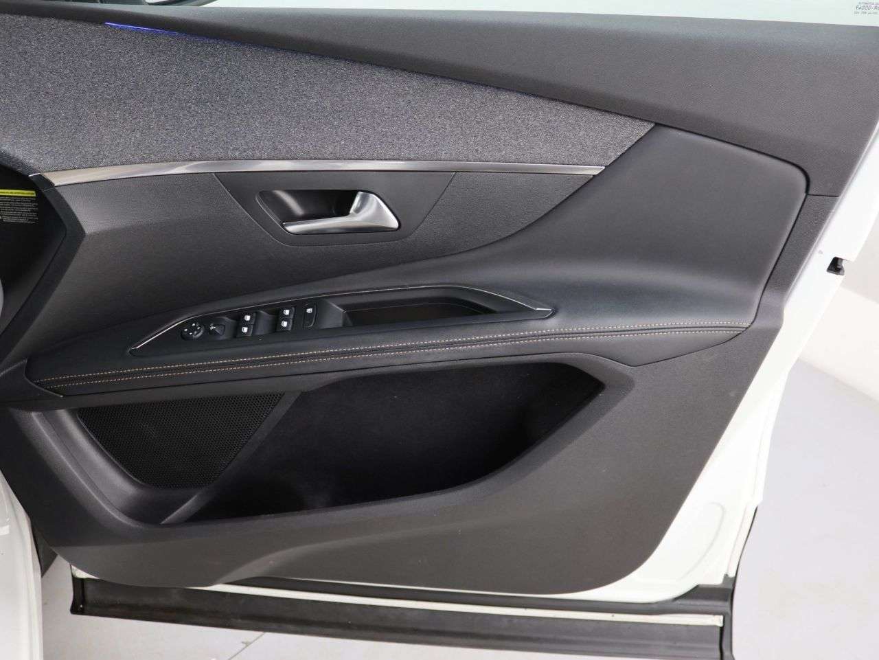 2019 PEUGEOT 5008 2019 PEUGEOT 5008