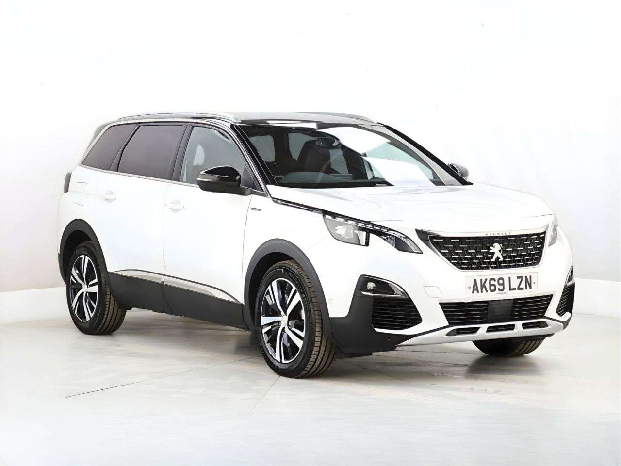 A 2019 PEUGEOT 5008 1.5 BlueHDi GT Line SUV 5dr Diesel Manual Euro 6 (s/s) (130 ps) A 2019 PEUGEOT 5008 1.5 BlueHDi GT Line SUV 5dr Diesel Manual Euro 6 (s/s) (130 ps)