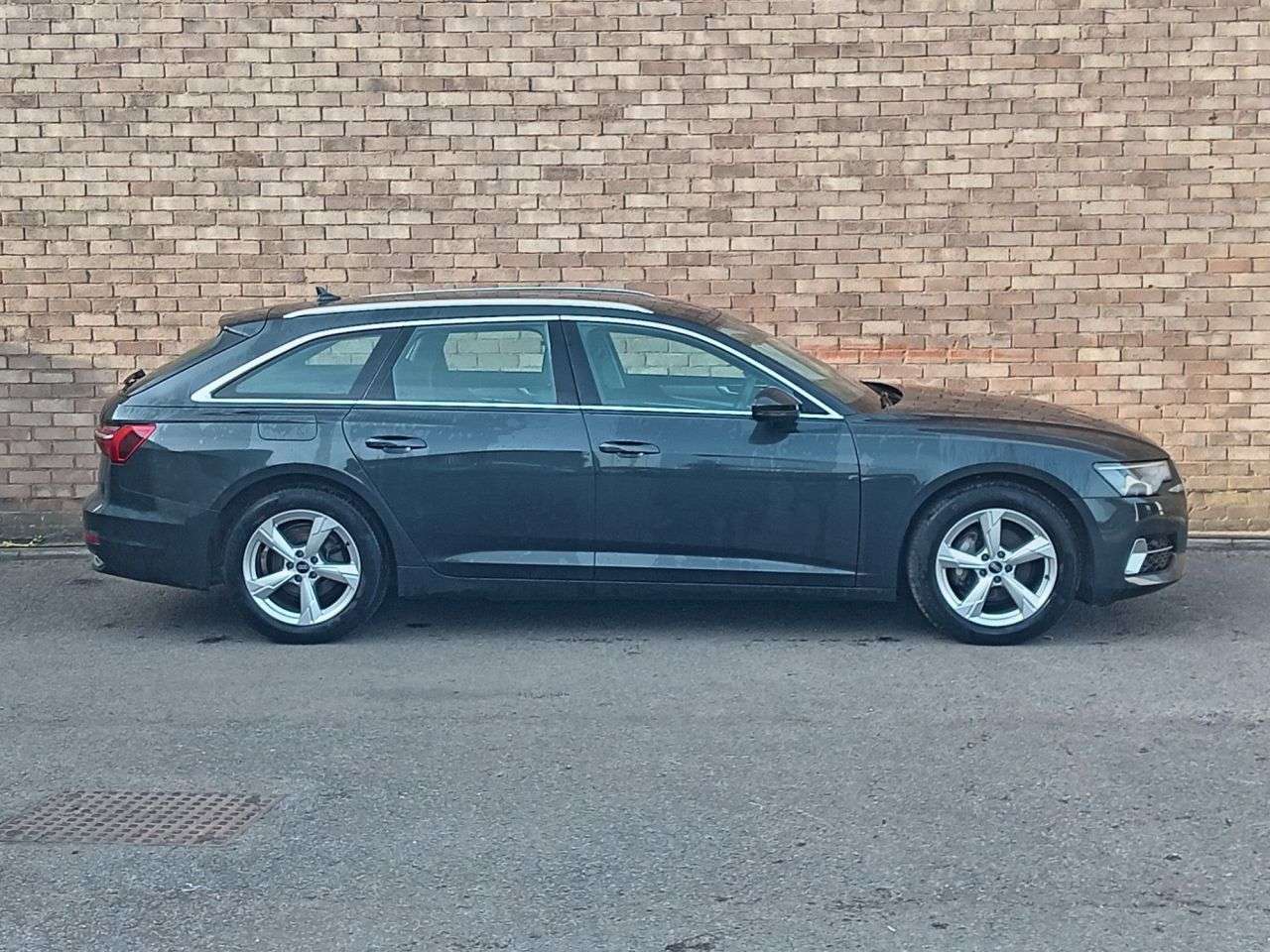 A 2022 AUDI A6 AVANT 2.0 TDI 40 Sport Estate 5dr Diesel S Tronic quattro Euro 6 (s/s) (204 ps) A 2022 AUDI A6 AVANT 2.0 TDI 40 Sport Estate 5dr Diesel S Tronic quattro Euro 6 (s/s) (204 ps)