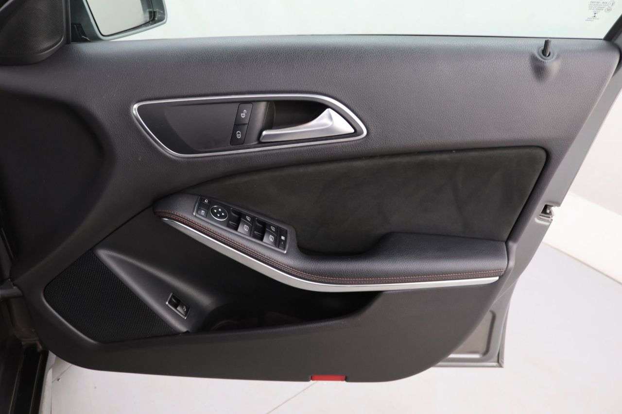 2019 MERCEDES-BENZ GLA CLASS 2019 MERCEDES-BENZ GLA CLASS