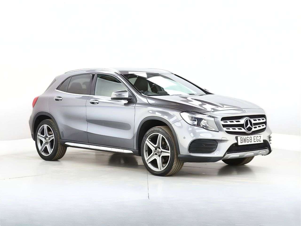 A 2019 MERCEDES-BENZ GLA CLASS 1.6 GLA200 AMG Line (Executive) SUV 5dr Petrol 7G-DCT Euro 6 (s/s) (156 ps) A 2019 MERCEDES-BENZ GLA CLASS 1.6 GLA200 AMG Line (Executive) SUV 5dr Petrol 7G-DCT Euro 6 (s/s) (156 ps)