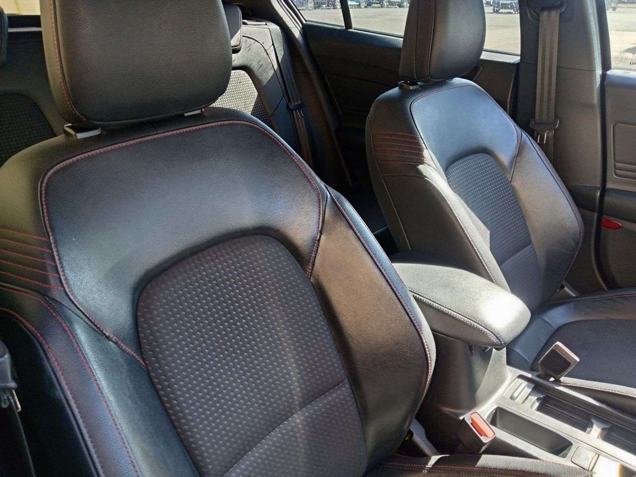 A 2019 FORD FOCUS 1.5T EcoBoost ST-Line X Hatchback 5dr Petrol Manual Euro 6 (s/s) (182 ps) A 2019 FORD FOCUS 1.5T EcoBoost ST-Line X Hatchback 5dr Petrol Manual Euro 6 (s/s) (182 ps)