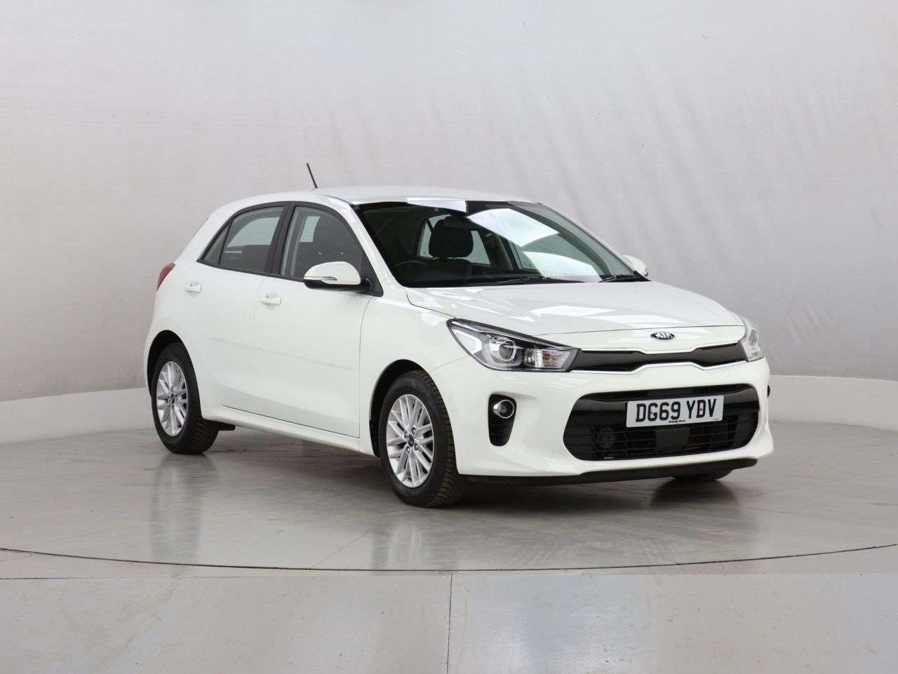 A 2019 KIA RIO 1.4 2 Hatchback 5dr Petrol Manual Euro 6 (s/s) (98 bhp) A 2019 KIA RIO 1.4 2 Hatchback 5dr Petrol Manual Euro 6 (s/s) (98 bhp)